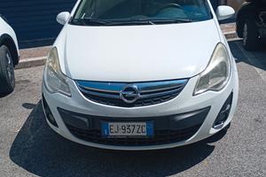 Opel Corsa 12 benzina GPL 