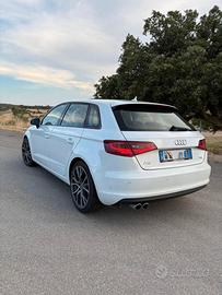 Audi A3 Sportback - 2013 - 218.000 km - Cambio Aut