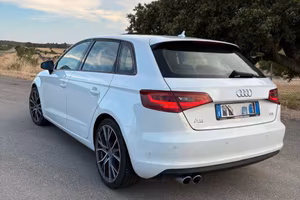 Audi A3 Sportback - 2013 - 218.000 km - Cambio Aut