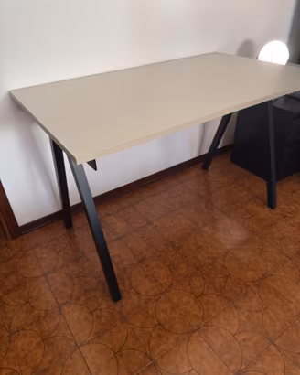 Scrivania Trotten Ikea 120x70