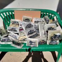 collezione  modellini carabinieri con riviste DeAg