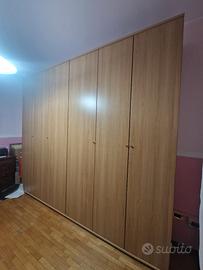 Armadio a sei ante lineare