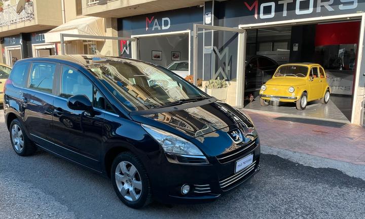 PEUGEOT 5008 1.6 HDI 112cv ACTIVE