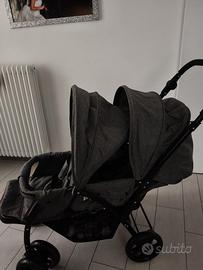 Passeggino gemellare 