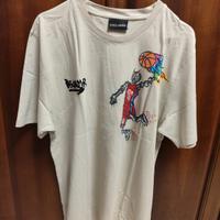 completo maglietta e pantaloni corti da uomo