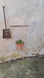 lavabo antichissimo in ferro 
