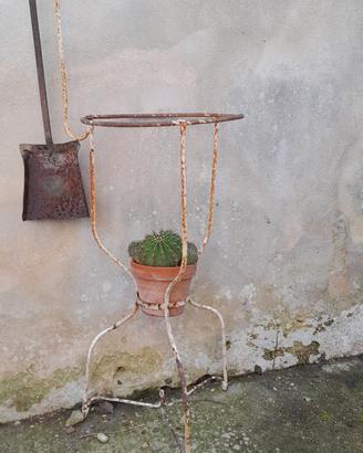 lavabo antichissimo in ferro 