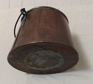 Vecchio porta vasi in rame