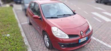 renault clio  benzina/gpl