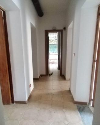 Appartamento Da Ristrutturare + Giardino Tremulini