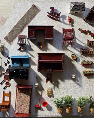 Miniature doll's house set