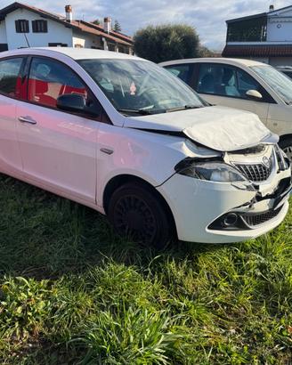 Lancia Ypsilon 1.0 FireFly 5 porte S&S Hybrid Ecoc