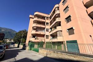 5 LOCALI A CASTELLAMMARE DI STABIA