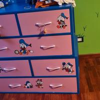 Cassettiera bambini dipinta a mano