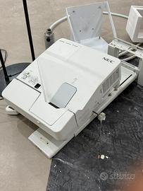 Proiettore ad ottica ultra corta