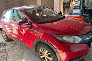 HONDA HR-V anno 2017 incidentata