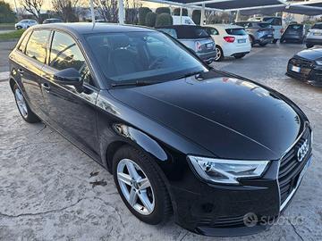 AUDI A3 SPB 35 TDI S tronic Advanced BLACK EDITI