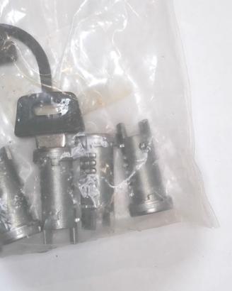 SERIE 5 CILINDRETTI SERRATURA CON 2 CHIAVI VESPA P