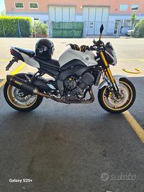 Moto Yamaha Fz8