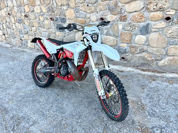 Beta 300 2t          20021