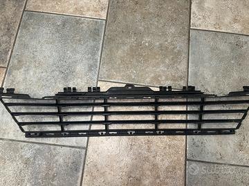 BMW Serie 7 (G11 / G12 LCI) grilia centrale inf
