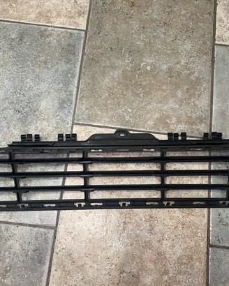 BMW Serie 7 (G11 / G12 LCI) grilia centrale inf