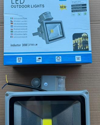 Faro LED per esterno nuovo 30W