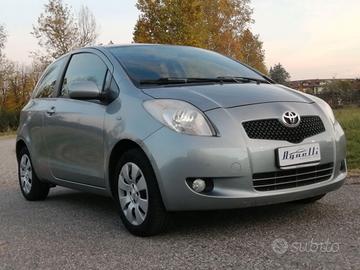 Toyota Yaris 1.3 3 porte Sol