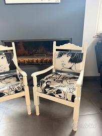 Sedie e quadro dipinti a mano