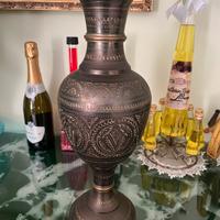 Vaso pakistano vintage in ottone