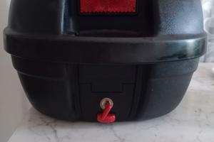 Baule Givi Vintage Nero per Scooter e Moto