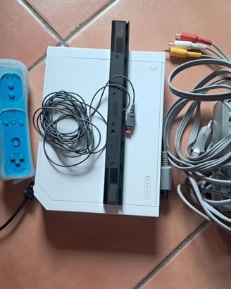Nintendo Wii + Nindendo Wii Fit Plus