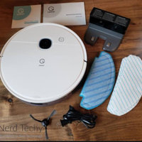 Robot aspirapolvere e lavapavimenti yeedi