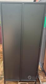 Armadio in acciaio colr nero