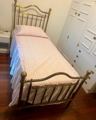 Letto singolo in ottone con rete