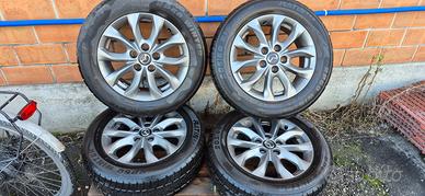 Cerchi e gomme usati pochissimo mazda