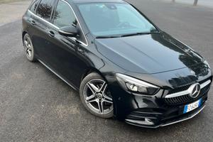 Mercedes Classe B180D versione Premium AMG