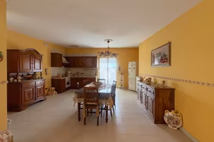 3 LOCALI A ARZANO