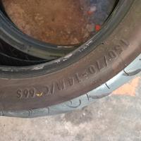 pneumatici per scooter anteriore e posteriore 