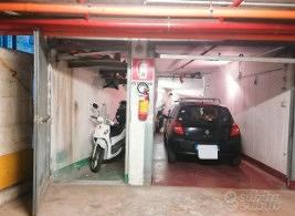 SAVONA - Ampio box auto e moto