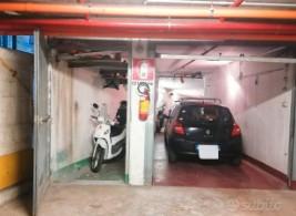 SAVONA - Ampio box auto e moto