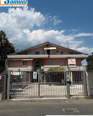 Fondachello, mansarda fronte mare (CT)