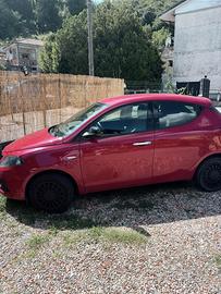 Lancia Ypsilon 1.0 Hybrid