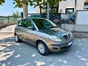 lancia-ypsilon-1-2-oro-berlina-2-volumi-appena-t
