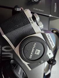 Olympus OM-D E-M10 Mark II [kit]