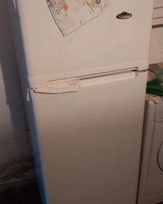 frigorifero con congelatore