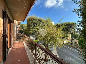 3 LOCALI A MONTE PORZIO CATONE