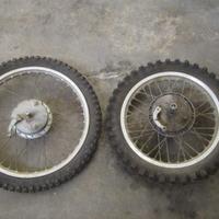 Ruote PUCH F2 F3 con cerchi AKRONT