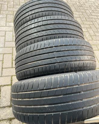 4 gomme estive 205:55:16  91V sono disponibili?