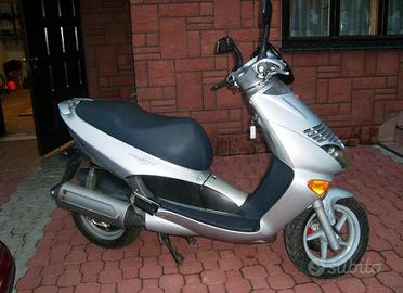 Ricambi usati aprilia leonardo 125 96-98 carr 150